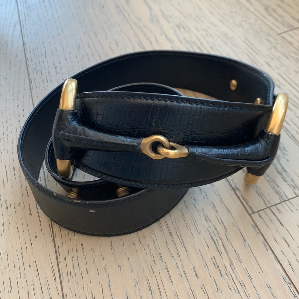 GUCCI women’s belt with gold hardware